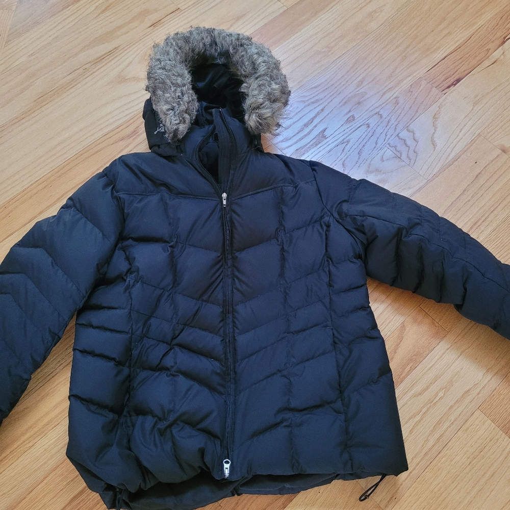 Like New Lands End Down Jacket with Removeable Hood.  XL